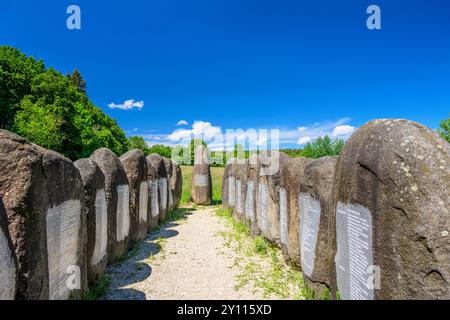 Deutschland, Bayern, Ebersberg, Glonn, Herrmannsdorf, Steinkreis „die Arche“ auf dem Kunstweg Stockfoto