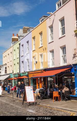 England, Kent, Margate, die Altstadt, farbenfrohe Reihe von Restaurants und Bars Stockfoto