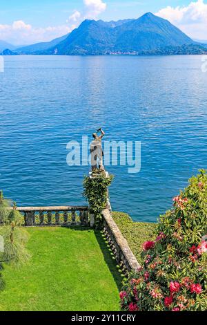 Der kunstvolle Garten auf der Isola Bella, einer der Borromäischen Inseln des Lago Maggiore in Norditalien Stockfoto