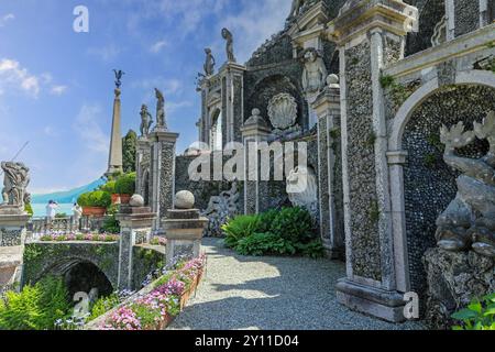Der kunstvolle Garten auf der Isola Bella, einer der Borromäischen Inseln des Lago Maggiore in Norditalien Stockfoto