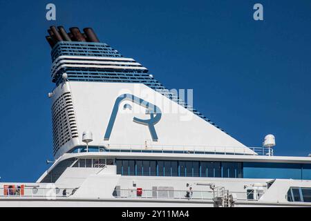 Silja Line Siegel-Logo auf dem Trichter des Kreuzfahrtschiffs Silja Symphony in Helsinki, Finnland Stockfoto