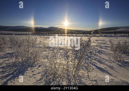 Halo-Effekt, Sonnenhunde, arktisches Phänomen, Dalton Highway, Alaska, USA, Nordamerika Stockfoto