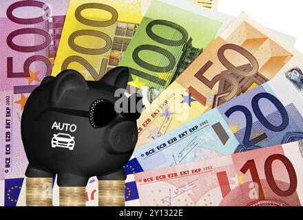 Schwarze Sparkasse, Auto, Autokasse, Banknoten, Münzen, kleine Änderung, Autokauf, Finanzierung, Planung, Benzinkosten, studio Stockfoto