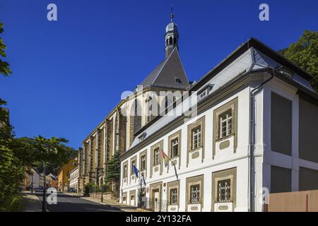 Krupka (deutsch: Graupen) ist eine Stadt im ustecky Kraj in der Tschechischen Republik. Die gut erhaltene Denkmalzone mit Gebäuden aus Gotik und Rena Stockfoto