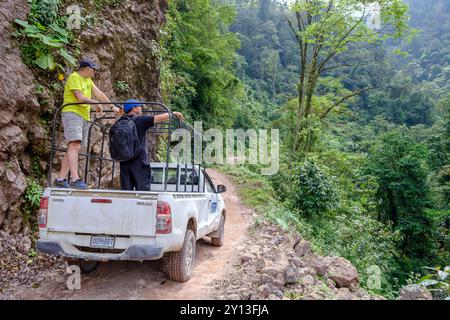 Feldweg, Visis Cabá Biosphärenreservat, Reina Zone, Quiche, Guatemala, Zentralamerika. Stockfoto