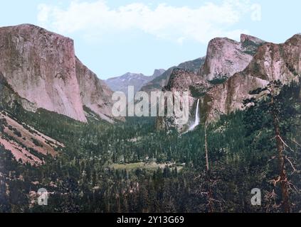 Blick auf das Yosemite Valley vom Artist's Point, Yosemite National Park, Kalifornien 1898. Stockfoto