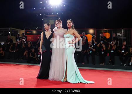 Venedig, Italien. September 2024. Lidija Kordić, Tesa Litvan, Denise Capezza besucht den roten Teppich „Diva Futura“ beim 81. Internationalen Filmfestival von Venedig am 4. September 2024 in Venedig. (Foto: Gian Mattia D'Alberto/LaPresse) Credit: LaPresse/Alamy Live News Stockfoto