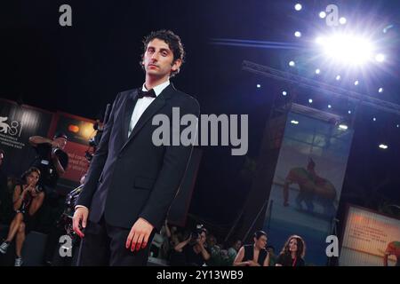 Venedig, Italien. September 2024. Pietro Castellitto besucht den roten Teppich „Diva Futura“ beim 81. Internationalen Filmfestival Venedig am 4. September 2024 in Venedig. (Foto: Gian Mattia D'Alberto/LaPresse) Credit: LaPresse/Alamy Live News Stockfoto