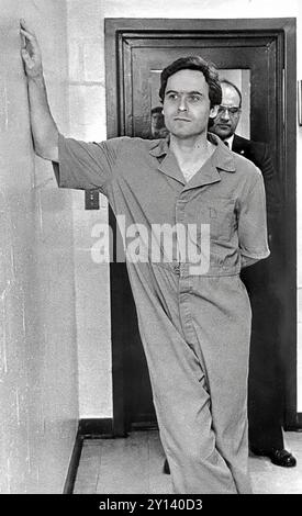 Verdächtiger Ted Bundy (Serienmörder) nach seiner ersten Verhaftung im Juli 1978 - Unbekannter Fotograf. Stockfoto