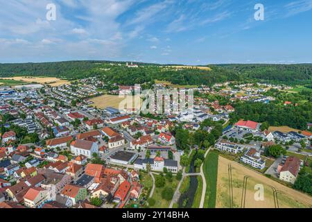 Das schöne Städtchen Beilngries im bayerischen Altmühltal von oben Stockfoto