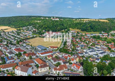 Das schöne Städtchen Beilngries im bayerischen Altmühltal von oben Stockfoto