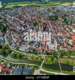 Das schöne Städtchen Beilngries im bayerischen Altmühltal von oben Stockfoto