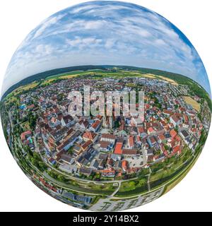 Das schöne Städtchen Beilngries im bayerischen Altmühltal von oben Stockfoto