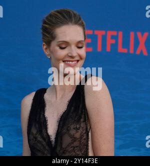 Los Angeles, Usa. September 2024. Meghann Fahy nimmt am Mittwoch, den 4. September 2024, im Egyptian Theatre in der Hollywood-Sektion von Los Angeles an der Premiere von Netflix's Krimi-TV-Miniserie „The Perfect Couple“ Teil. Geschichte: Wenn eine üppige Hochzeit in einer Katastrophe endet, bevor sie überhaupt beginnen kann - mit einer Leiche, die nur wenige Stunden vor der Zeremonie im Nantucket Harbor entdeckt wurde - ist jeder in der Hochzeitsfeier plötzlich ein Verdächtiger. Foto: Jim Ruymen/UPI Credit: UPI/Alamy Live News Stockfoto