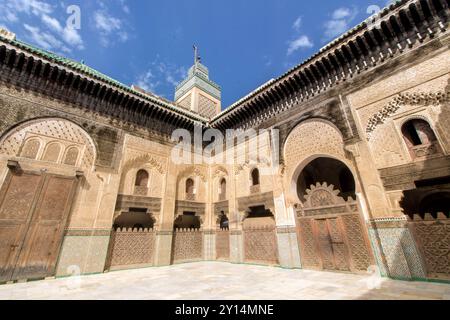 Innenhof der Medrassa El Bouanania in Fes Stockfoto