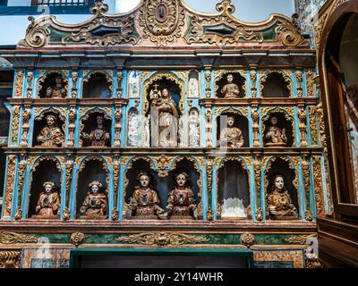 Das Innere des Klosters Jesu von Setubal in Portugal. Kirche des ehemaligen Klosters Jesu. Das erste Gebäude im Manuelinstil in Portugal Stockfoto