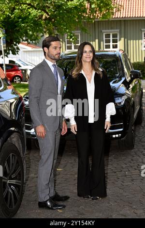 Karlstad, Schweden. September 2024. KARLSTAD, SCHWEDEN 20240905Prinz Carl Philipp und Prinzessin Sofia nehmen an einem Mittagessen in Almengården Teil. Der Herzog und die Herzogin besuchen Värmland. Foto: Fredrik Sandberg/TT/Code 10080 Credit: TT News Agency/Alamy Live News Stockfoto