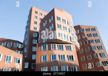 Deutschland, Düsseldorf, das neue Zollhof-Gebäude am Medienhafen, entworfen von Frank O. Gehry. Stockfoto