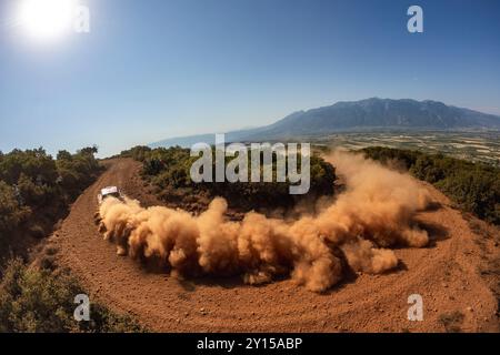 49 CETINKAYA Burcu, PONS Fabrizia, Skoda Fabia Evo Rally2, Aktion während der Akropolis Rallye, Griechenland. , . WRC World Rallye Car Championship, vom 1. Bis 4. September 2024 in Lamia, Griechenland - Foto Nikos Katikis/DPPI Credit: DPPI Media/Alamy Live News Stockfoto