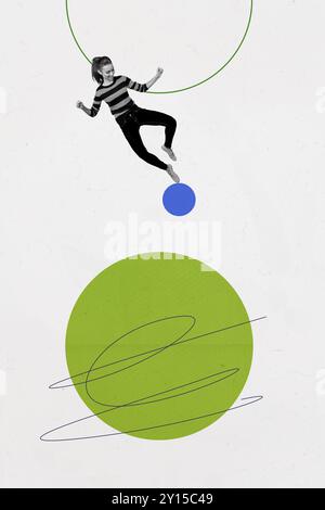 Composite Artwork Skizze Bild Foto Collage des surrealen Arbeitsbereichs im Freien Sport junge Frau schweben sich in Luft Spiel Bein Kick Ball Stockfoto