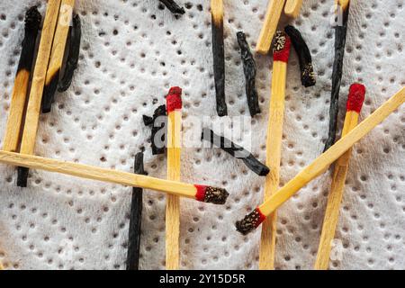 Verbrannt entspricht geschwärzten Spitzen aus der Nahaufnahme der Zündung. Stockfoto