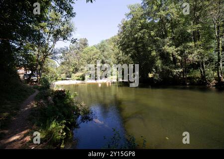 Góis Rio Ceira Praia Fluvial do Pego Escuro Stockfoto