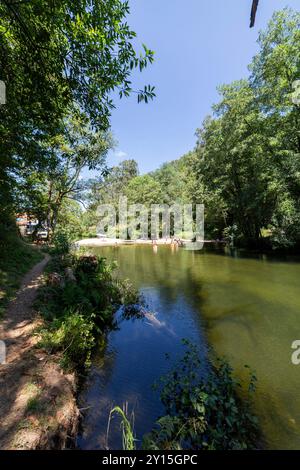 Góis Rio Ceira Praia Fluvial do Pego Escuro Stockfoto