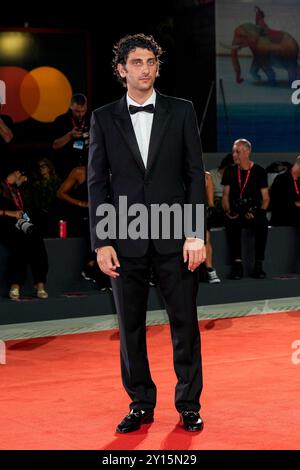 Venedig, Italien. September 2024. Pietro Castellitto besucht einen roten Teppich für den Film „Diva Futura“ während des 81. Internationalen Filmfestivals von Venedig. Quelle: SOPA Images Limited/Alamy Live News Stockfoto