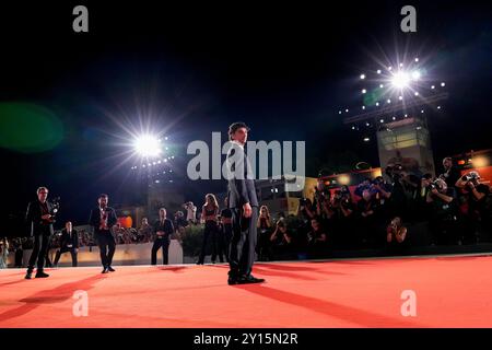 Venedig, Italien. September 2024. Pietro Castellitto besucht einen roten Teppich für den Film „Diva Futura“ während des 81. Internationalen Filmfestivals von Venedig. Quelle: SOPA Images Limited/Alamy Live News Stockfoto