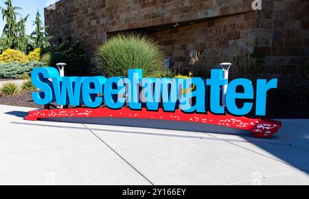 Sweetwater Schild vor dem Sweetwater Music Store in Fort Wayne, Indiana Stockfoto