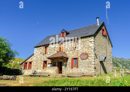 Schutzhütte Biadós, Viados, Tal Añes Cruces, Naturpark Posets-Maladeta, Huesca, Pyrenäen, Spanien. Stockfoto