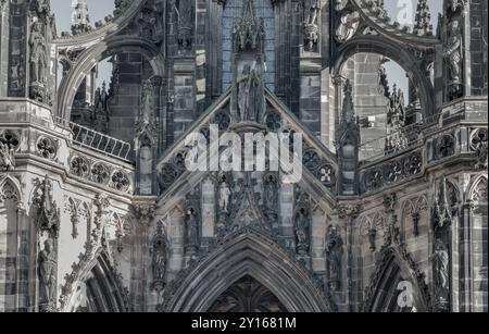 Edinburgh, Schottland - 16. Januar 2024 - die architektonischen Details des Scott Monument and Turms sind ein viktorianisches gotisches Denkmal für Sir Walter Scott. It Stockfoto