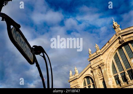 Paris, Frankreich. November 2016. Fassade des Bahnhofs Gare du Nord Stockfoto