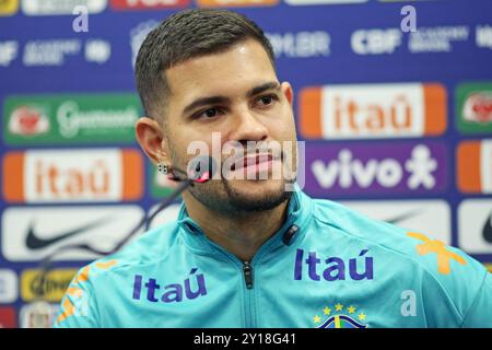 Curitiba, Brasilien. September 2024. Bruno Guimaraes von der brasilianischen Nationalmannschaft, während der Pressekonferenz in Curitiba, Brasilien am 5. September 2024. Das Team bereitet sich auf Ecuador in der 7. Runde der Qualifikation zur FIFA 2026 vor. Foto: Heuler Andrey/DiaEsportivo/Alamy Live News Credit: DiaEsportivo/Alamy Live News Stockfoto