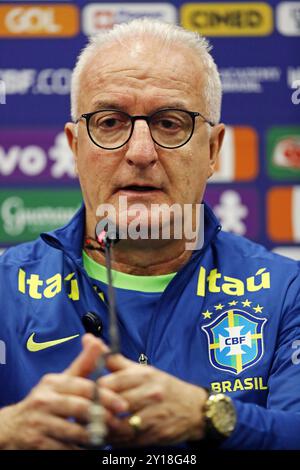 Curitiba, Brasilien. September 2024. Dorival Junior Cheftrainer der brasilianischen Nationalmannschaft, während der Pressekonferenz in Curitiba, Brasilien am 5. September 2024. Das Team bereitet sich auf Ecuador in der 7. Runde der Qualifikation zur FIFA 2026 vor. Foto: Heuler Andrey/DiaEsportivo/Alamy Live News Credit: DiaEsportivo/Alamy Live News Stockfoto