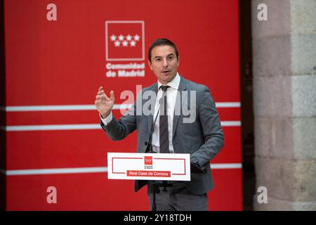 Madrid, Spanien. September 2024. . Juan Lobato, Generalsekretär der Sozialistischen Arbeiterpartei Spaniens der Gemeinschaft Madrid und Sprecher der Sozialistischen Parlamentarischen Fraktion in der Versammlung von Madrid heute Nachmittag am Sitz der Präsidentschaft der Gemeinschaft Madrid. D. Canales Carvajal/Alamy Live News - Bild Stockfoto