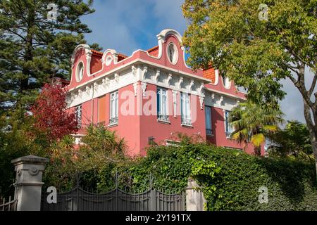 Wunderschönes rotes Haus in Montevideo, Uruguay. Stockfoto