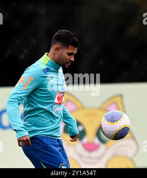 Curitiba, Brasilien. September 2024. Bruno Guimarães aus Brasilien während des Trainings am Tag vor dem Qualifikationsspiel der brasilianischen FIFA-Weltmeisterschaft gegen Ecuador, das im Couto Pereira-Stadion in Curitiba, Brasilien, ausgetragen wird. (Andre Ricardo/SPP) Credit: SPP Sport Press Photo. /Alamy Live News Stockfoto