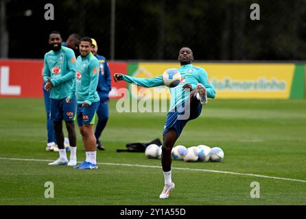 Curitiba, Brasilien. September 2024. Luis Henrique aus Brasilien während des Trainings am Tag vor dem Qualifikationsspiel der brasilianischen FIFA-Weltmeisterschaft gegen Ecuador, das im Couto Pereira-Stadion in Curitiba, Brasilien, ausgetragen wird. (Andre Ricardo/SPP) Credit: SPP Sport Press Photo. /Alamy Live News Stockfoto