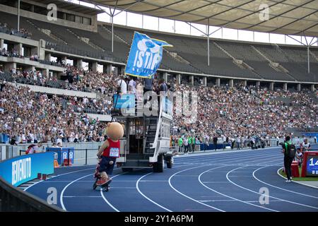 Berlin, Deutschland. September 2024. Athletics, Meeting, ISTAF: Athletics Opening mit Busfahrt. Quelle: Felix Wolf/Alamy Live News Stockfoto