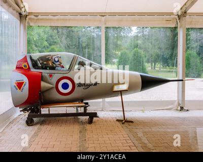 Modell des Cockpits Mirage III mit Auswurfsitz im Schloss Savigny-les Beaune Museum (Bourgogne/Frankreich) Stockfoto