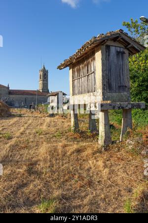 Stein- und Holzkonstruktion Stockfoto