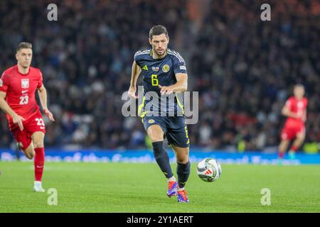 Glasgow, Großbritannien. September 2024. Schottland spielte Polen im Hampden Park, Glasgow, Schottland, Großbritannien, im ersten Spiel der UEFA Nations League 2024. Das Ergebnis war Schottland 2:3, Polen. Die Tore wurden von B. Gilmour (46 Minuten), S, McTominay (76 Minuten) und für Polen (8 Minuten), S. Szymański (8 Minuten), R. Lewandowski (44 Minuten) und N. Zalewski (90 Minuten) erzielt. Quelle: Findlay/Alamy Live News Stockfoto