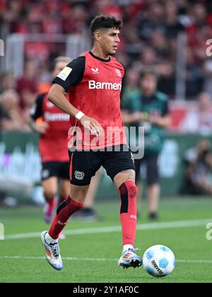 LEVERKUSEN - Piero Hincapie von Bayer 04 Leverkusen während des Bundesliga-Spiels zwischen Bayer 04 Leverkusen und RB Leipzig in der Bay Arena am 31. August 2024 in Leverkusen. ANP | Hollandse Hoogte | GERRIT VAN KEULEN Stockfoto