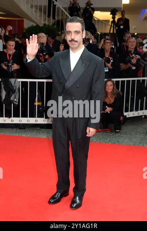 Venedig Lido, Italien. September 2024. Colapesce besucht den roten Teppich des Films „Iddu Sicilian Letters“ beim 81. Venedig Filmfestival im Lido von Venedig. Quelle: SOPA Images Limited/Alamy Live News Stockfoto