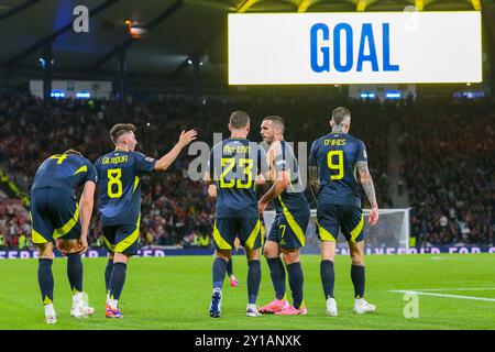 Glasgow, Großbritannien. September 2024. Schottland spielte Polen im Hampden Park, Glasgow, Schottland, Großbritannien, im ersten Spiel der UEFA Nations League 2024. Das Ergebnis war Schottland 2:3, Polen. Die Tore wurden von B. Gilmour (46 Minuten), S, McTominay (76 Minuten) und für Polen (8 Minuten), S. Szymański (8 Minuten), R. Lewandowski (44 Minuten) und N. Zalewski (90 Minuten) erzielt. Quelle: Findlay/Alamy Live News Stockfoto