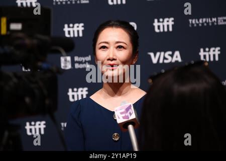 Ein. September 2024. Zhao Tao at Arrivals for FANG BY THE TIDES Premiere beim Toronto International Film Festival (TIFF) 2025, TIFF Lightbox, Toronto, ON, 05. September, 2024. Quelle: JA/Everett Collection/Alamy Live News Stockfoto