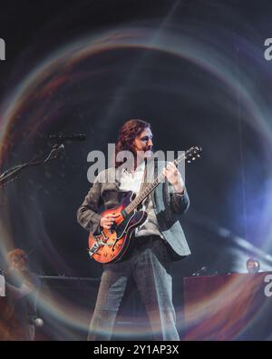 BARCELONA, SPANIEN - Juni 30: Hozier (Blues-Rock-Musiker) tritt am 30. Juni 2024 auf der Bühne im Poble Espanyol auf. Stockfoto