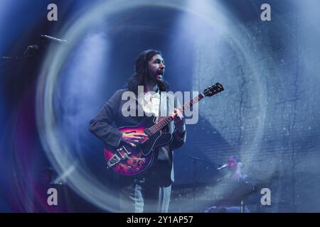 BARCELONA, SPANIEN - Juni 30: Hozier (Blues-Rock-Musiker) tritt am 30. Juni 2024 auf der Bühne im Poble Espanyol auf. Stockfoto