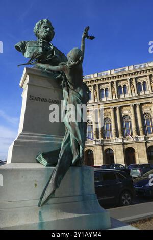 Statue von Gabor Szarvas Budapest V., Szechenyi Istvan ter Stockfoto